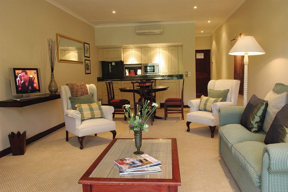 Lake Pleasant Living Knysna Esterno foto