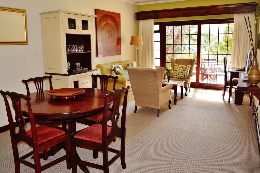 Lake Pleasant Living Knysna Esterno foto