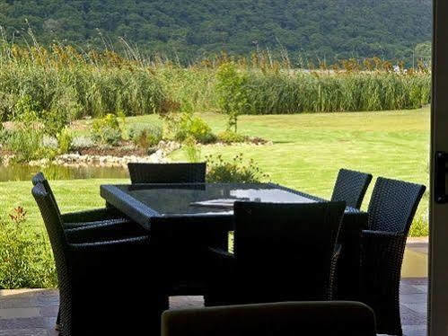 Lake Pleasant Living Knysna Esterno foto
